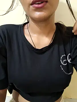 Snapshot of Raj-kumari chatting on 07/07/26, 03:20 Raj-kumari online show from 07/07/26, 03:20