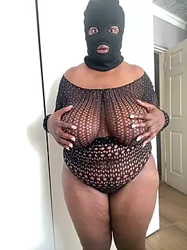Snapshot of curvywithbigtitties chatting on 07/29/26, 11:19 curvywithbigtitties online show from 07/29/26, 11:19