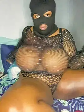 Snapshot of curvywithbigtitties chatting on 07/31/26, 08:08 curvywithbigtitties online show from 07/31/26, 08:08