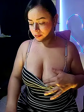 Danniela20 online show from 10/26/25, 10:15