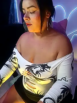 Danniela20 online show from 11/25/25, 04:34