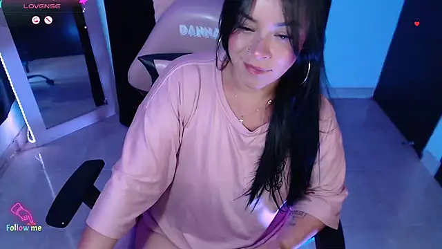 Danniela20 online show from 03/25/26, 03:45