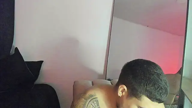 ThiagoLugo online show from 10/31/25, 07:42