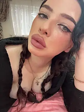 Hannah xBaby online show from 11/27/25, 08:38