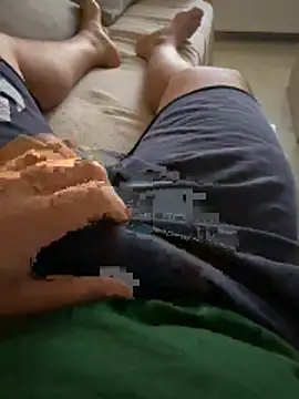 Snapshot of Mrdim26 chatting on 10/29/25, 08:49 Mrdim26 online show from 10/29/25, 08:49