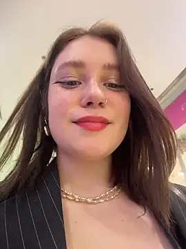 lucy-joy online show from 12/22/25, 01:08