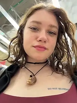 lucy-joy online show from 04/12/26, 10:42