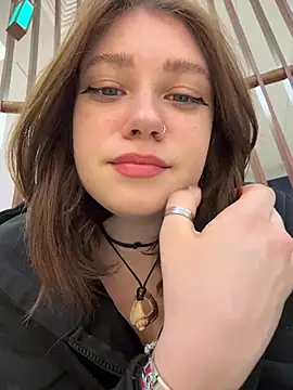 lucy-joy online show from 04/27/26, 10:24