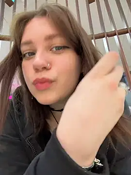 Snapshot of lucy-joy chatting on 04/28/26, 11:15 lucy-joy online show from 04/28/26, 11:15