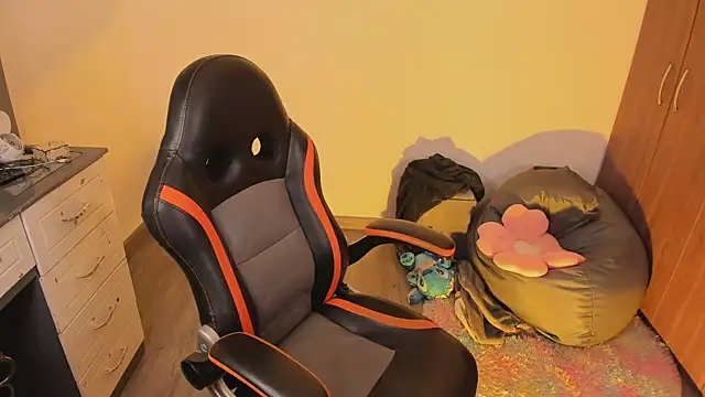 Snapshot of Verolake chatting on 10/01/25, 03:18 Verolake online show from 10/01/25, 03:18