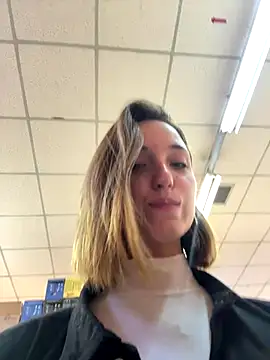 DollyTall online show from 09/15/25, 09:20