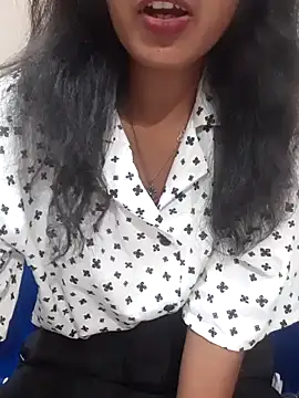 AnkitaDevi online show from 09/29/25, 04:06