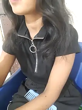AnkitaDevi online show from 04/25/26, 01:41
