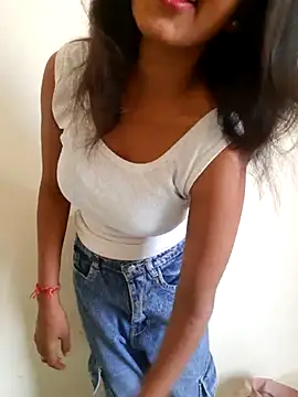 AnkitaDevi online show from 06/24/26, 04:11