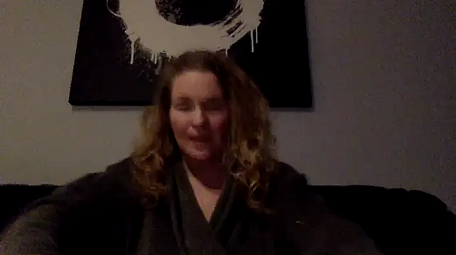 Snapshot of less-is-moore chatting on 01/18/26, 01:15 less-is-moore online show from 01/18/26, 01:15