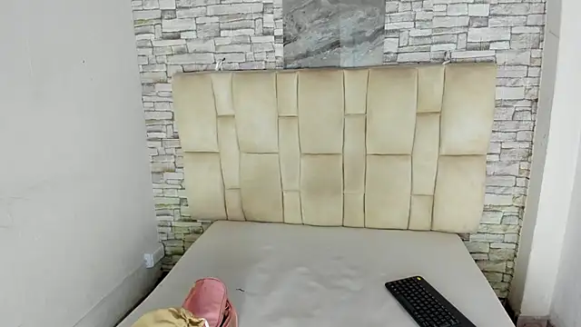 Celesste doll online show from 11/18/25, 01:04