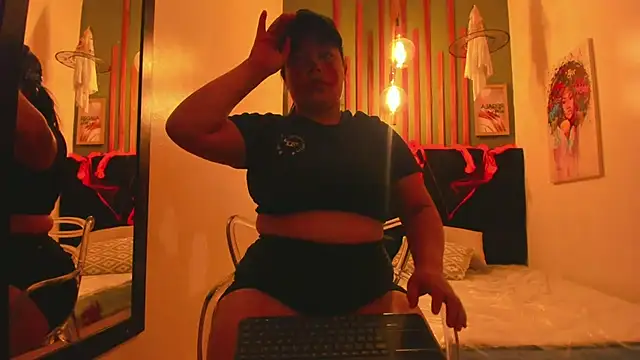 Laura Sex19 online show from 10/31/25, 12:28