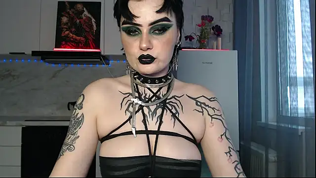 IntrigueYourDay online show from 04/22/26, 09:44