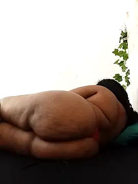 Snapshot of SamaraArtiaga1 chatting on 02/14/26, 03:14 SamaraArtiaga1 online show from 02/14/26, 03:14