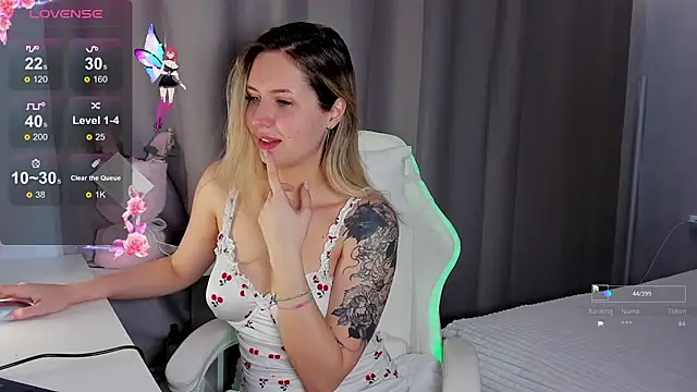 coldcherryeclipse  online show from 10/31/25, 06:58