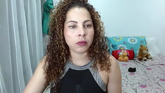 Snapshot of Yanis_Ariel12 chatting on 09/22/25, 11:18 Yanis Ariel12 online show from 09/22/25, 11:18