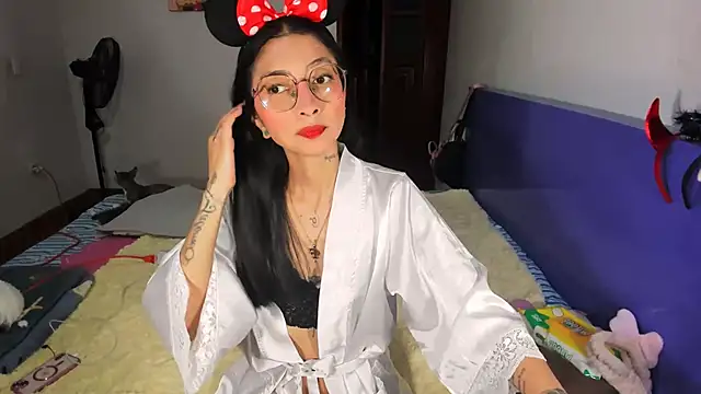 Anais lux online show from 04/19/26, 11:51