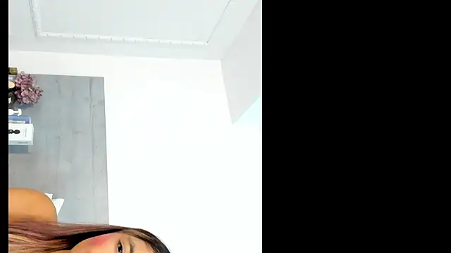 sunnyWhitee online show from 02/10/26, 07:07