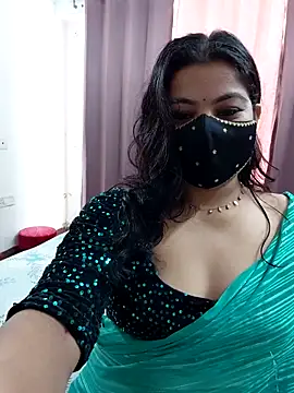Snapshot of Aavya_007 chatting on 10/16/25, 04:13 Aavya 007 online show from 10/16/25, 04:13