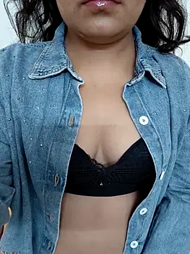 Aavya 007 online show from 11/25/25, 03:17