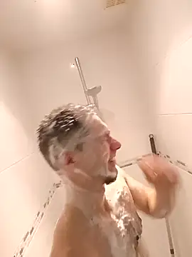 Wilsonn86 online show from 11/29/25, 07:39