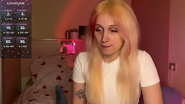  Annabel Myr  online show from 11/06/25, 04:19