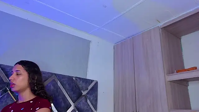 candice777 online show from 12/04/25, 11:52