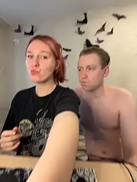 Snapshot of Hera_Mark chatting on 10/18/25, 04:15 Hera Mark online show from 10/18/25, 04:15