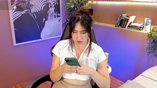 Skyyle  online show from 04/01/26, 01:41