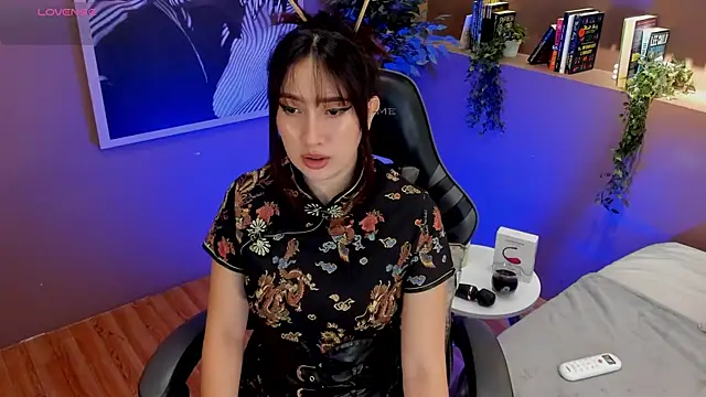 Skyyle  online show from 04/04/26, 12:46