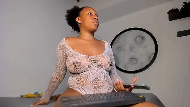 Euphoria 07 online show from 04/22/26, 03:53