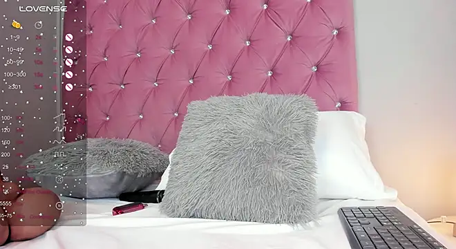 CapricornGirl  online show from 09/30/25, 11:21