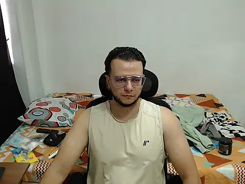 cloudsxxx online show from 04/01/26, 04:04