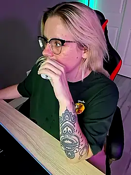 Charlies world online show from 09/18/25, 08:22