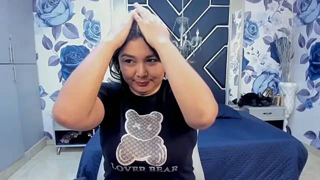 LatinaHoleQueen online show from 10/03/25, 03:53