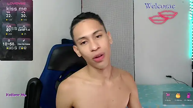 dylan apol0 online show from 11/13/25, 06:23