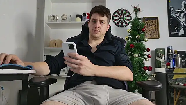 aaron nvk online show from 12/20/25, 12:40