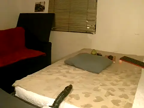 ALICIA X98 online show from 10/14/25, 05:47