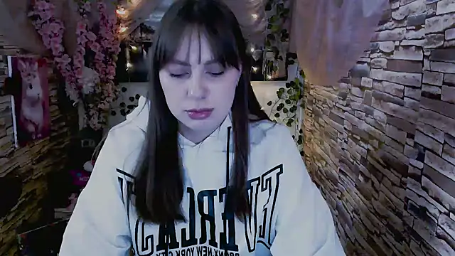 Amanda Bright  online show from 09/19/25, 06:37