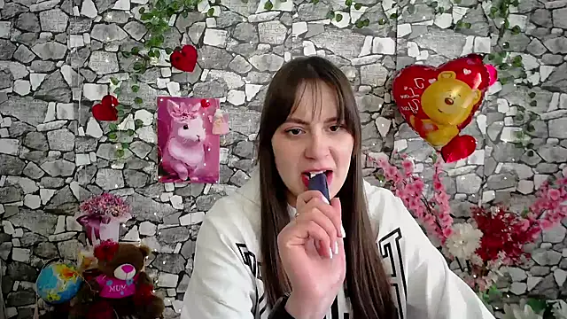 Amanda Bright  online show from 02/11/26, 11:26