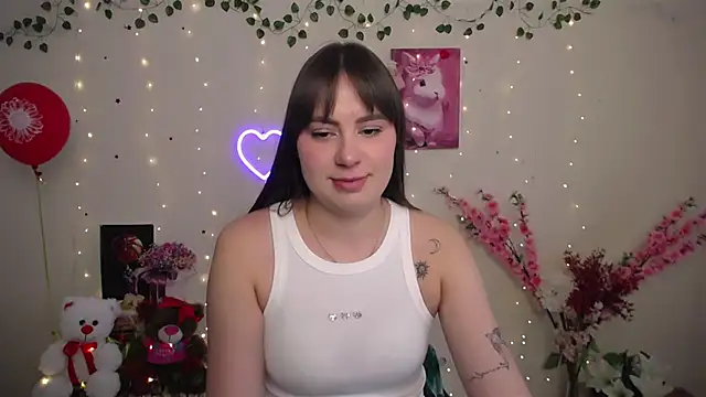 Snapshot of Amanda_Bright_ chatting on 05/02/26, 09:25 Amanda Bright online show from 05/02/26, 09:25