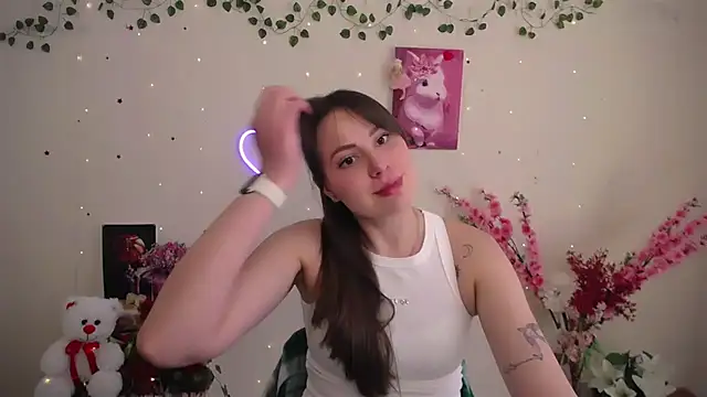 Snapshot of Amanda_Bright_ chatting on 05/07/26, 10:42 Amanda Bright online show from 05/07/26, 10:42