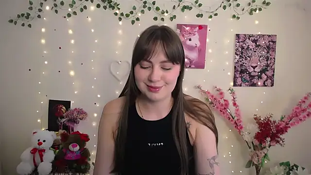 Snapshot of Amanda_Bright_ chatting on 05/25/26, 10:54 Amanda Bright online show from 05/25/26, 10:54