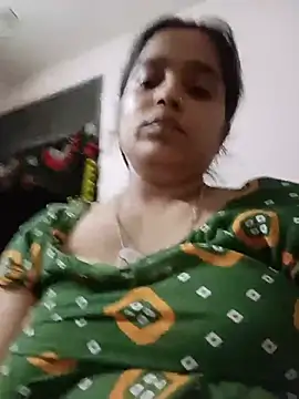 Snapshot of Trisha_71 chatting on 06/30/26, 04:41 Trisha 71 online show from 06/30/26, 04:41