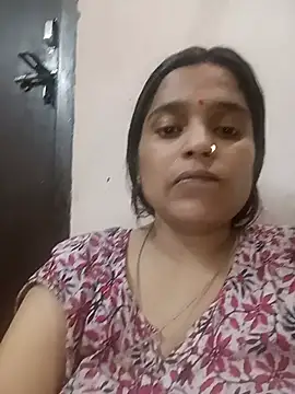 Snapshot of Trisha_71 chatting on 07/04/26, 03:29 Trisha 71 online show from 07/04/26, 03:29